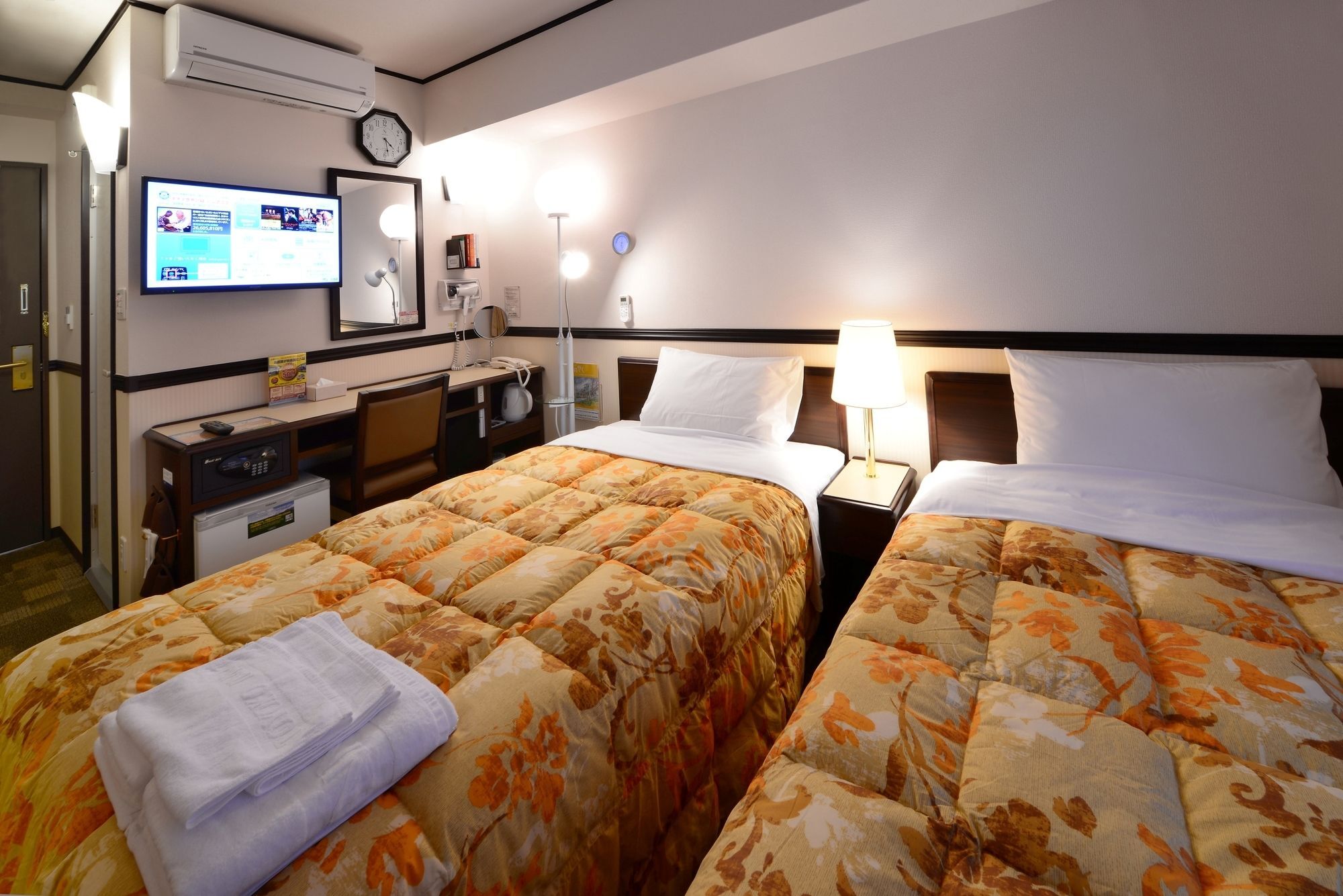 Toyoko Inn Tokyo Shinagawa-Eki Takanawa-Guchi מראה חיצוני תמונה